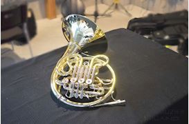 PAXMAN - MODEL 25 DUBBELHOORN GOLDBRASS