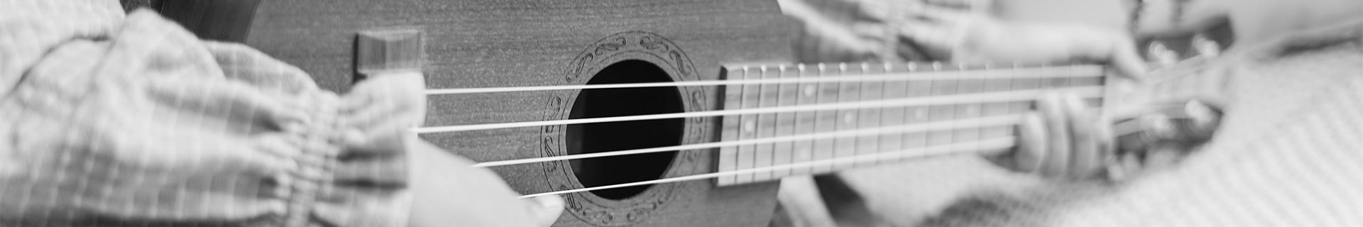 ch_ukelele_by_cottonbro_02